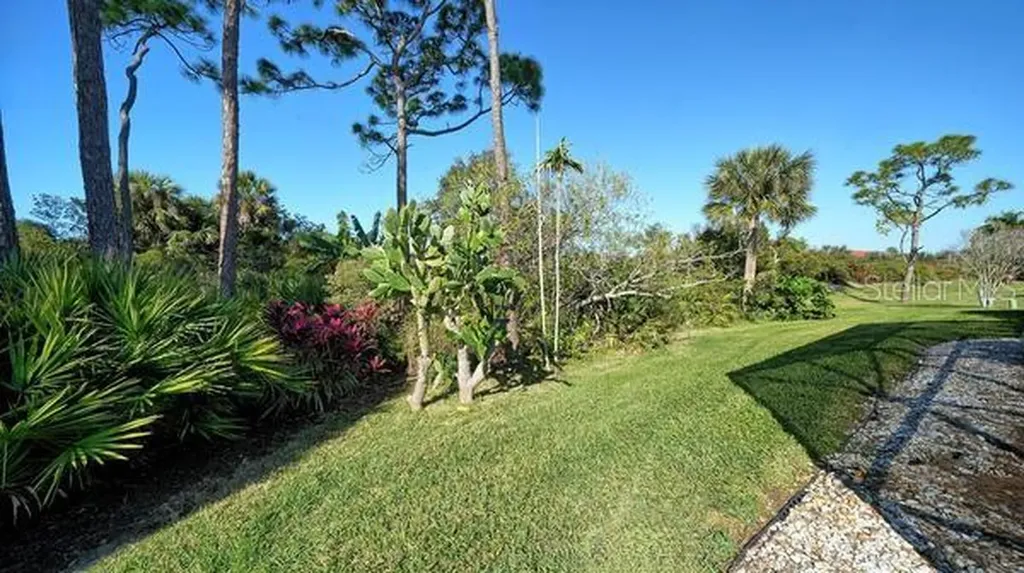 9559 Forest Hills Circle Sarasota FL 34238