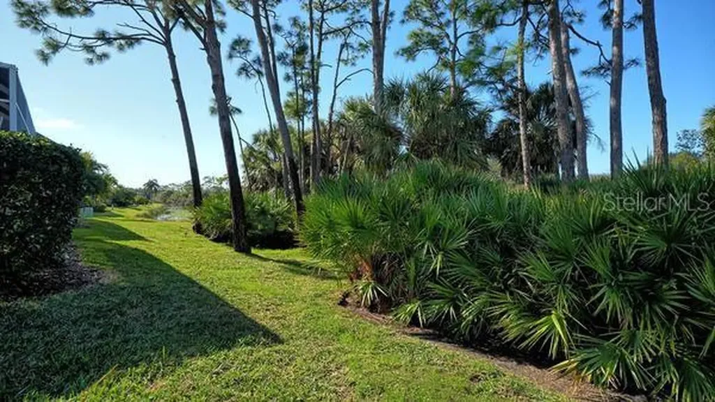 9559 Forest Hills Circle Sarasota FL 34238