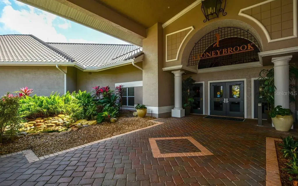 9559 Forest Hills Circle Sarasota FL 34238