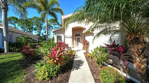 9559 Forest Hills Circle Sarasota FL 34238