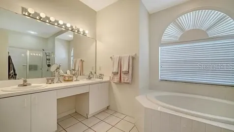 9559 Forest Hills Circle Sarasota FL 34238