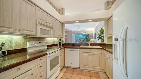 9559 Forest Hills Circle Sarasota FL 34238