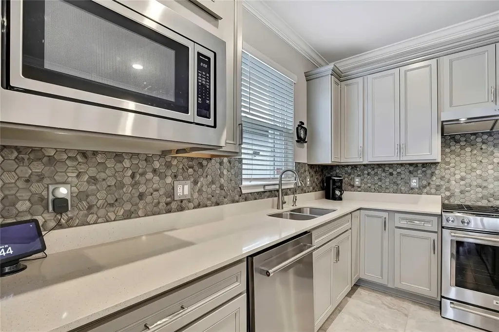 5503 Blue Crush Bend Land O Lakes FL 34638