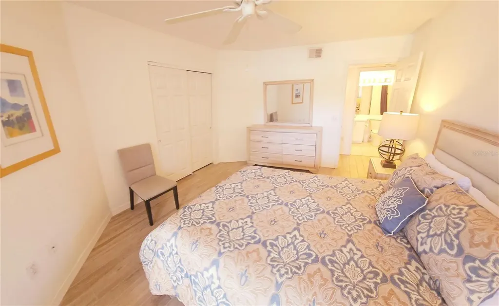 850 S Tamiami Trail Sarasota FL 34236