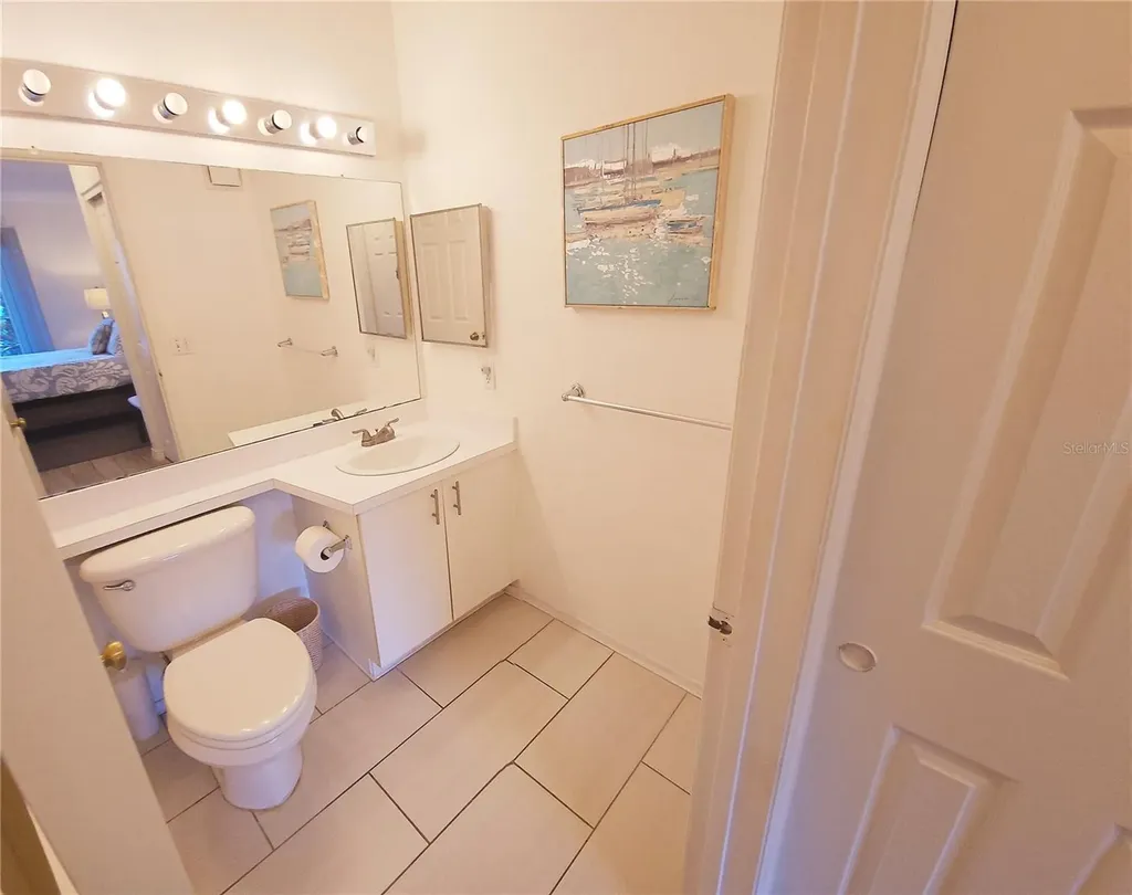 850 S Tamiami Trail Sarasota FL 34236