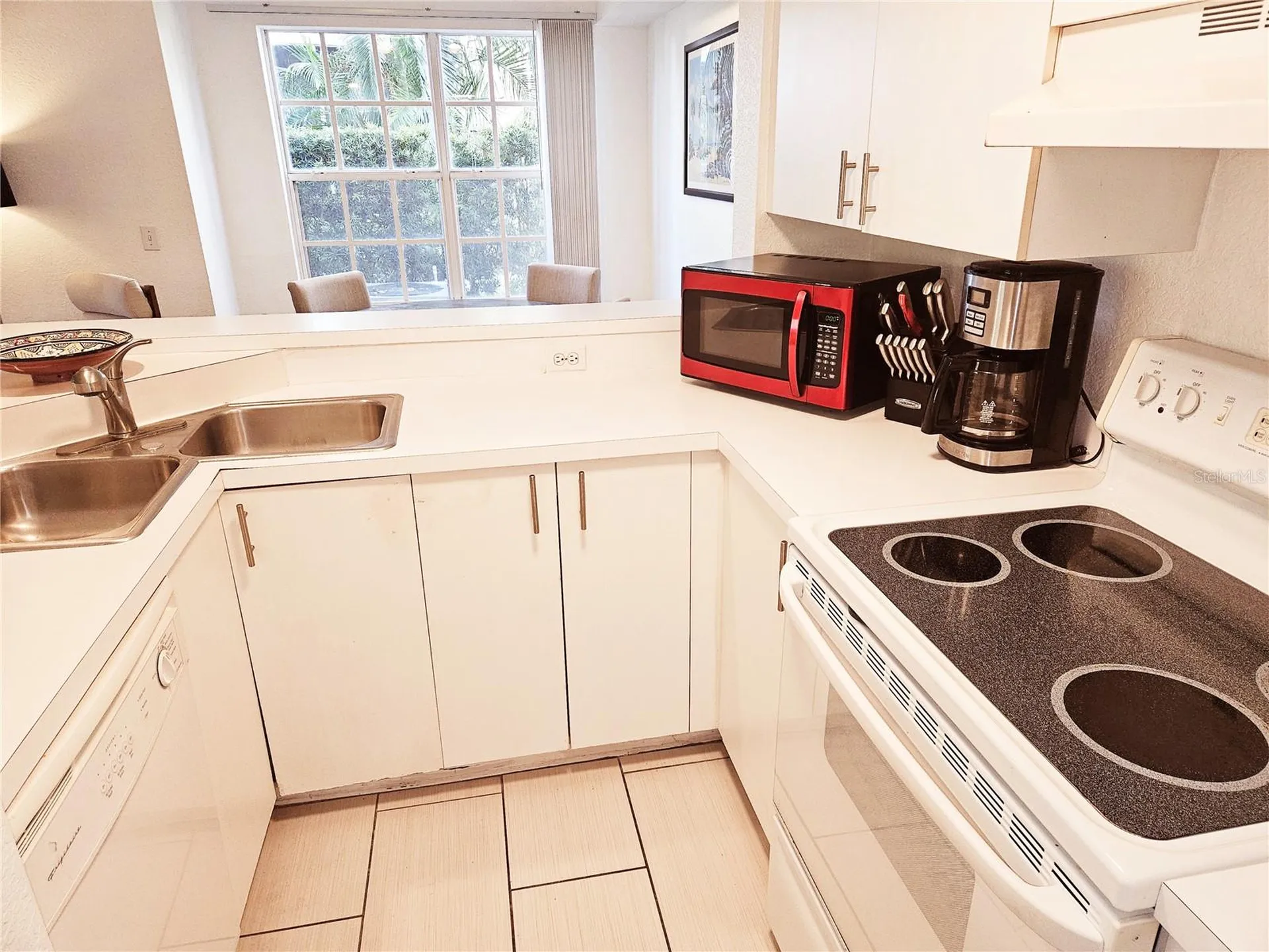 850 S Tamiami Trail Sarasota FL 34236