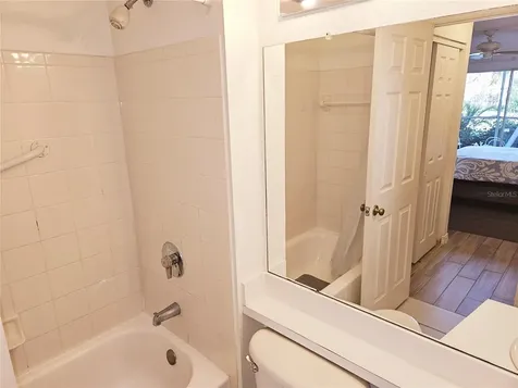 850 S Tamiami Trail Sarasota FL 34236