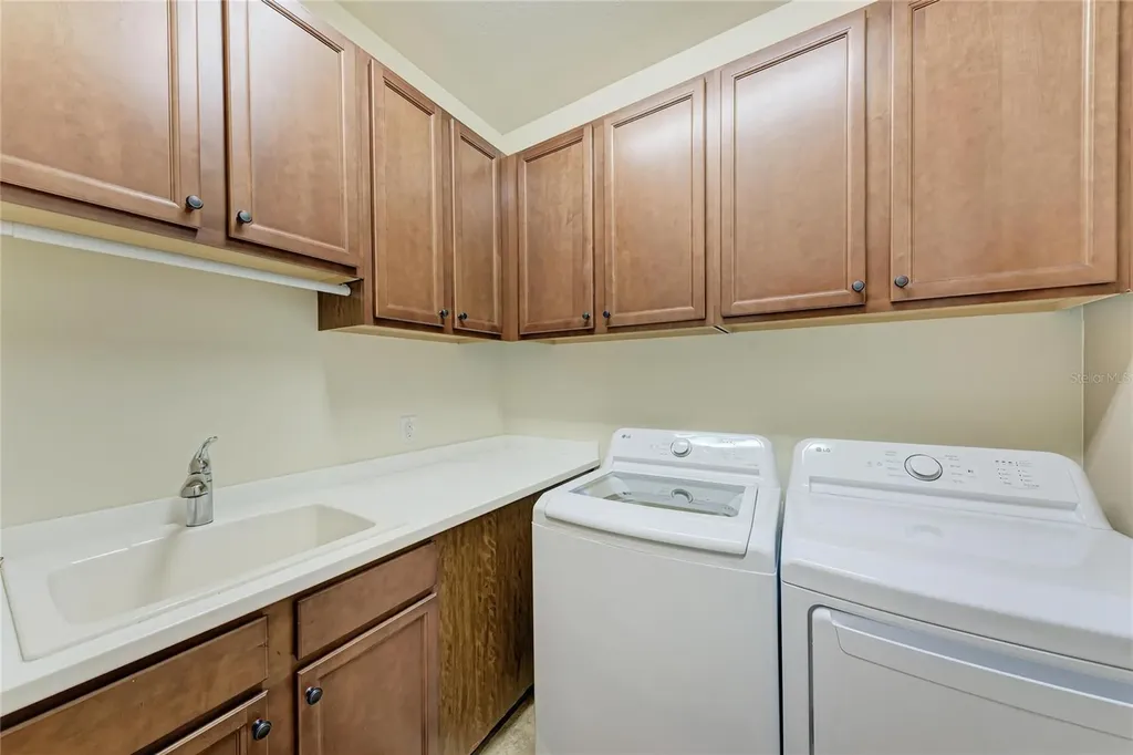 5381 Sundew Drive Sarasota FL 34238