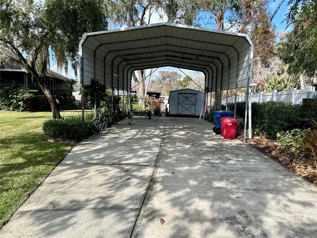 55730 Holiday Circle Astor FL 32102