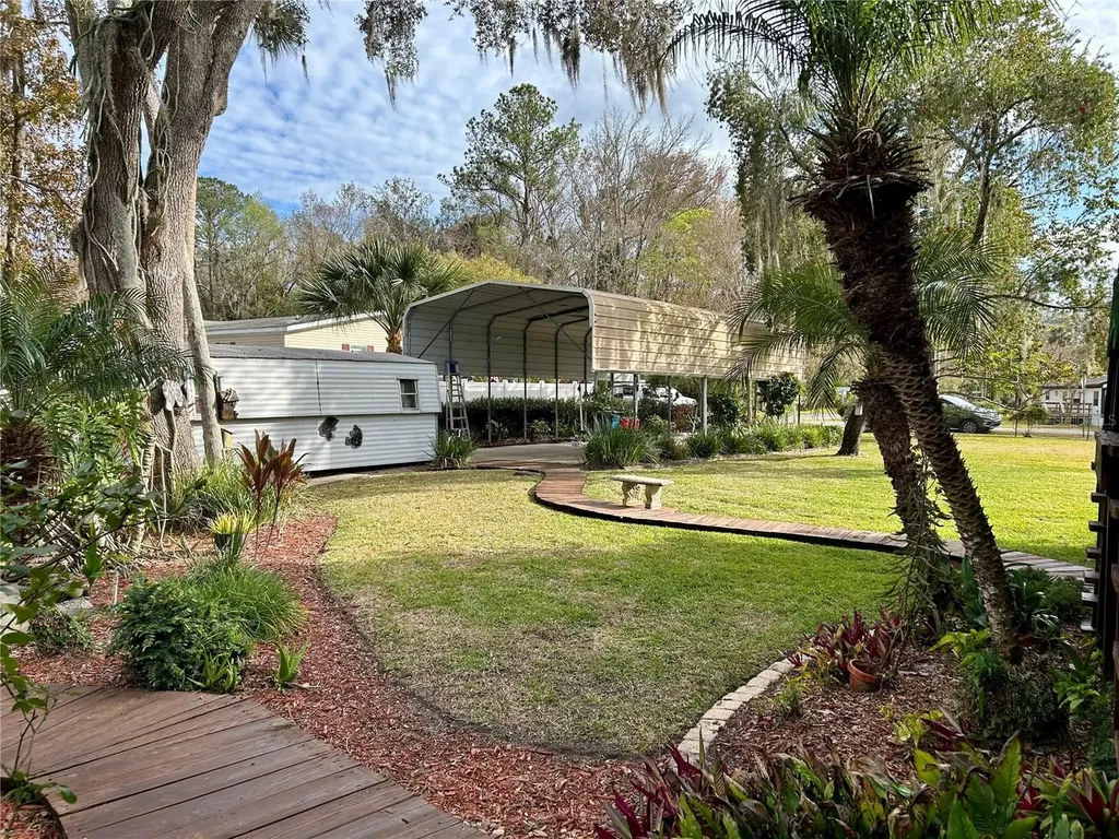 55730 Holiday Circle Astor FL 32102