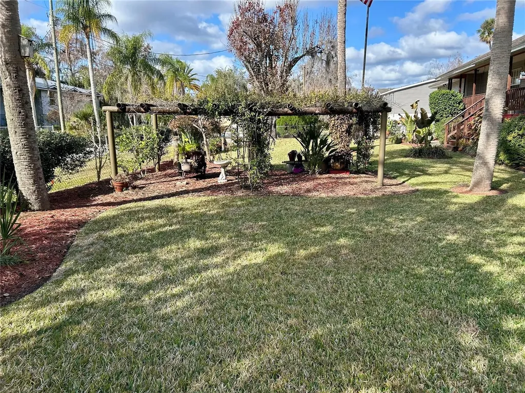 55730 Holiday Circle Astor FL 32102