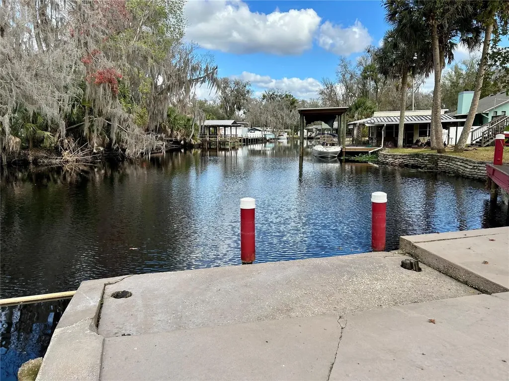 55730 Holiday Circle Astor FL 32102