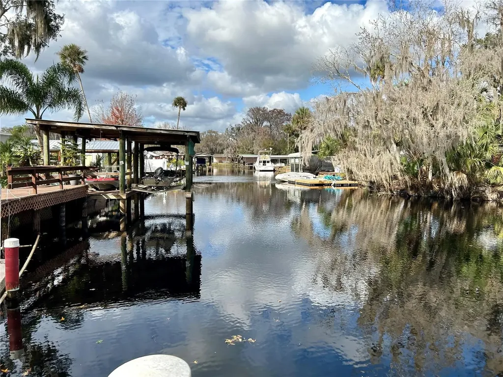 55730 Holiday Circle Astor FL 32102