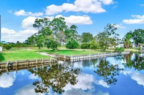 9924 Peninsular Drive Gibsonton FL 33534