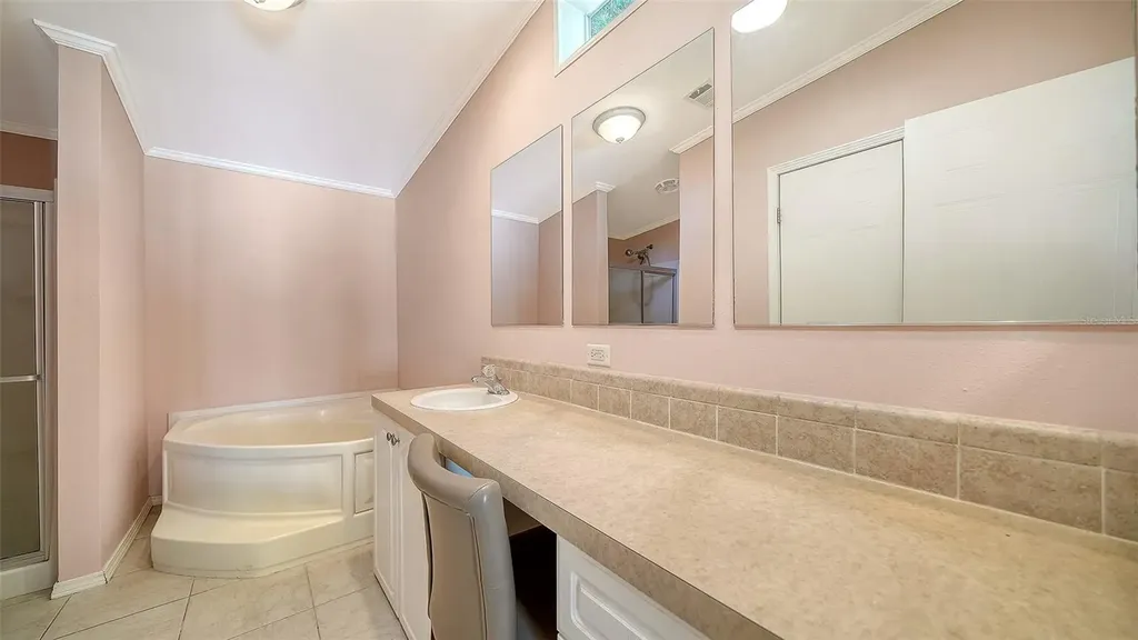 112 Oakwood Boulevard W Sarasota FL 34237