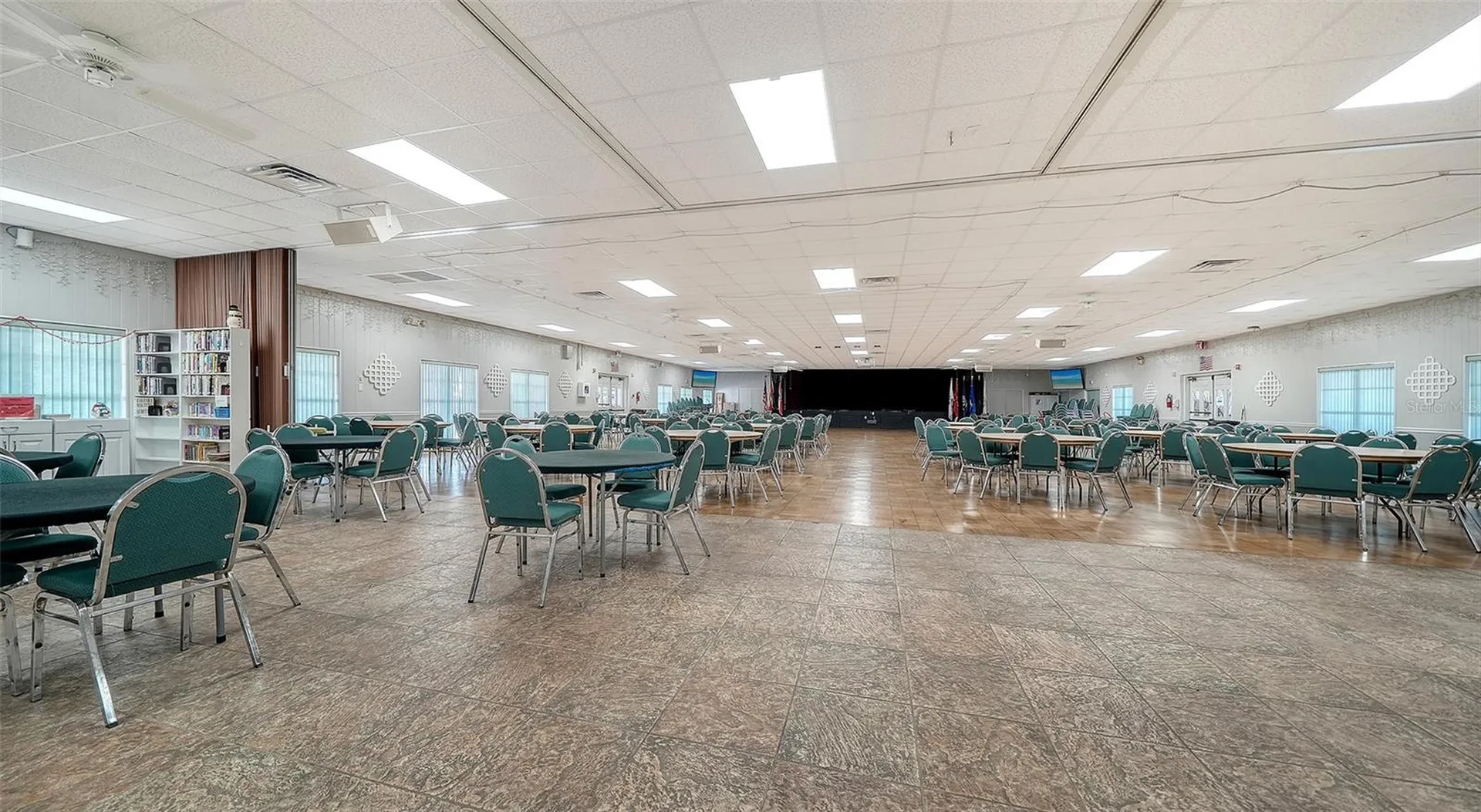 112 Oakwood Boulevard W Sarasota FL 34237