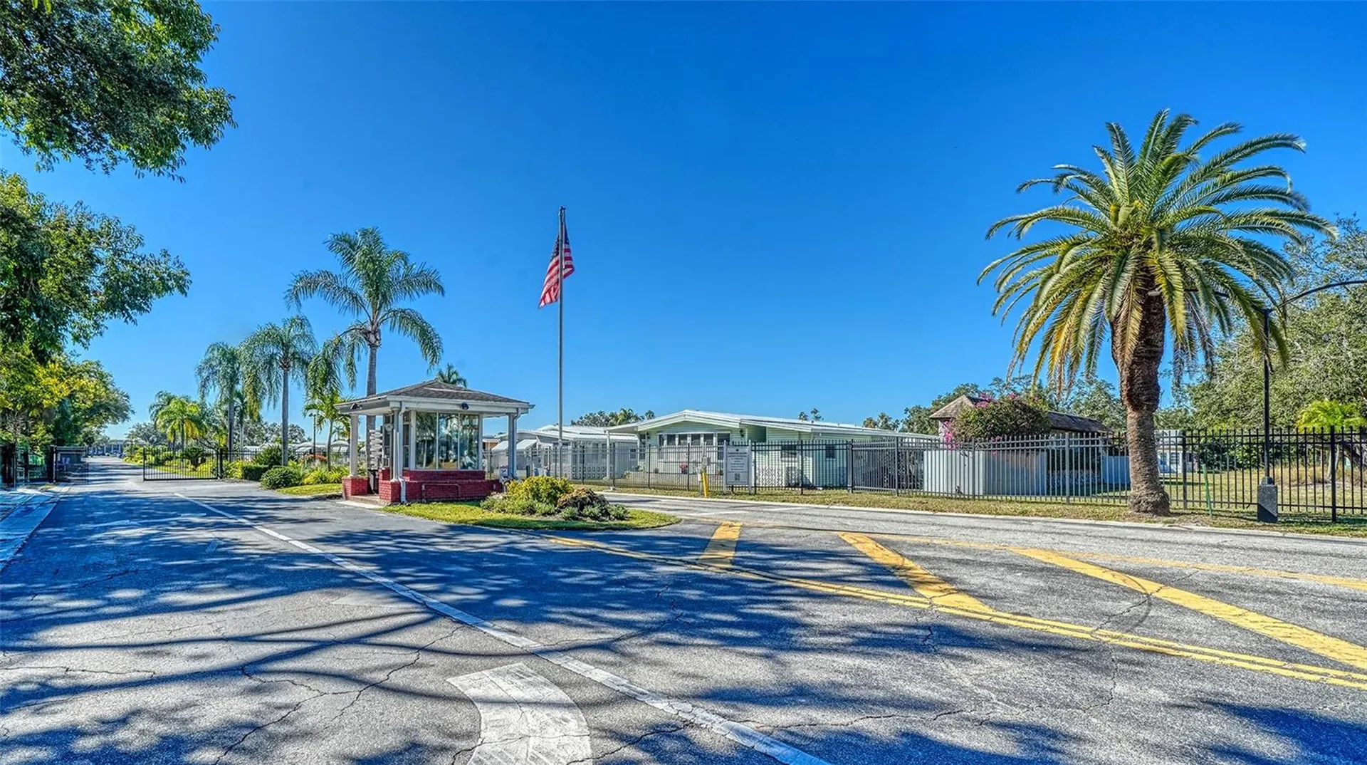 112 Oakwood Boulevard W Sarasota FL 34237
