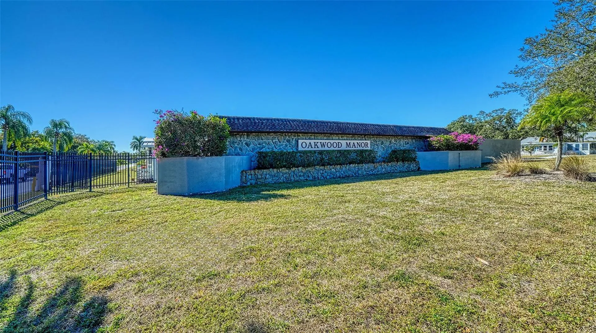 112 Oakwood Boulevard W Sarasota FL 34237