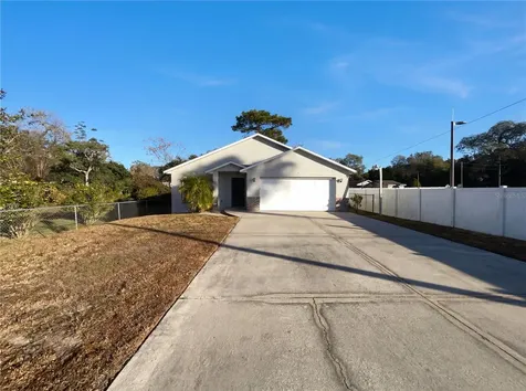 3 W 18th Street Apopka FL 32703