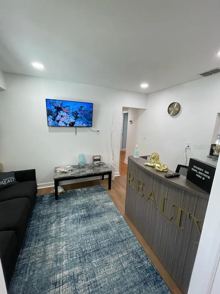 5741 9th Avenue N St Petersburg FL 33710