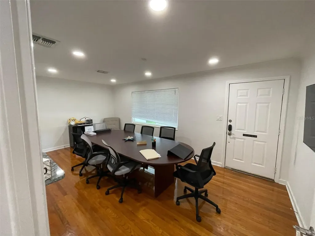 5741 9th Avenue N St Petersburg FL 33710
