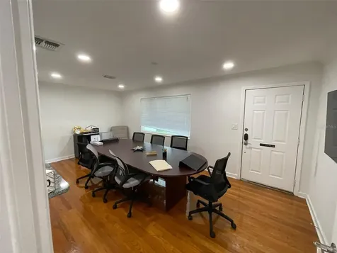 5741 9th Avenue N St Petersburg FL 33710
