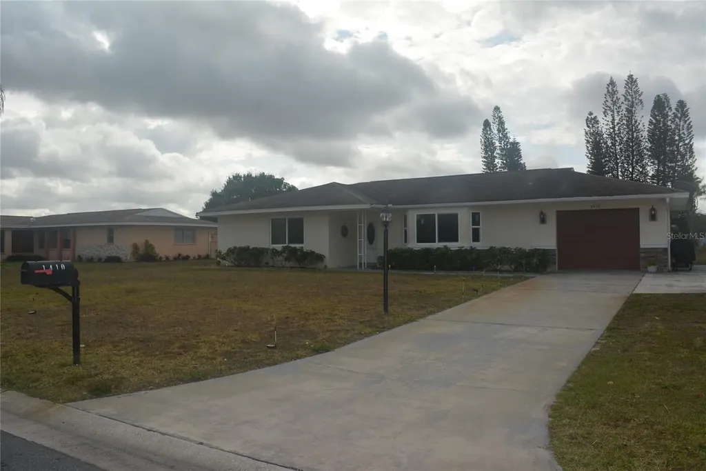 1410 Alwynne Drive Lehigh Acres FL 33936