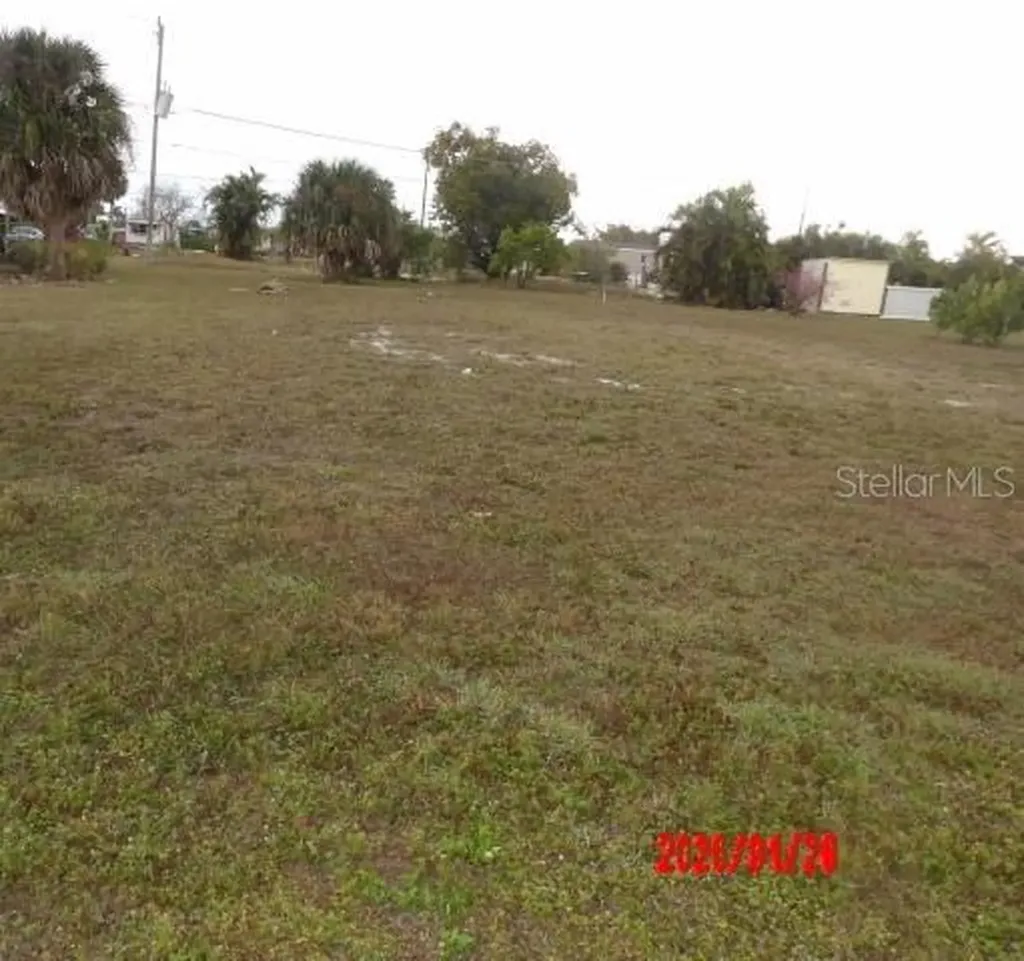 1422 Flamingo Drive Englewood FL 34224