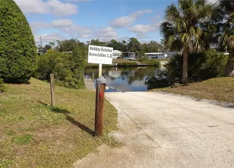 1422 Flamingo Drive Englewood FL 34224