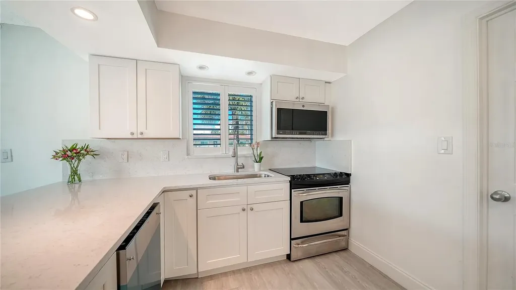 4750 Gulf Of Mexico Drive Longboat Key FL 34228