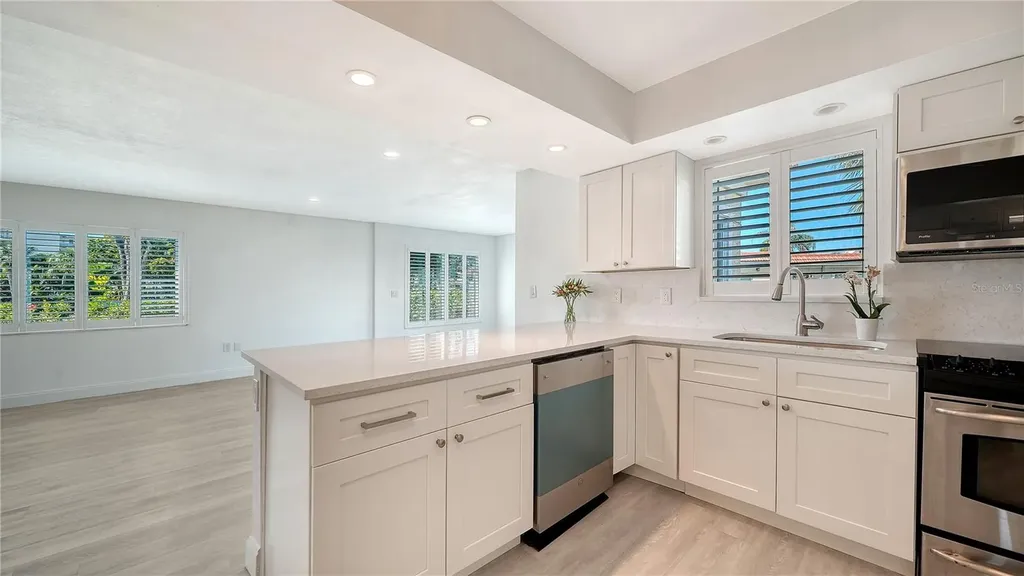 4750 Gulf Of Mexico Drive Longboat Key FL 34228