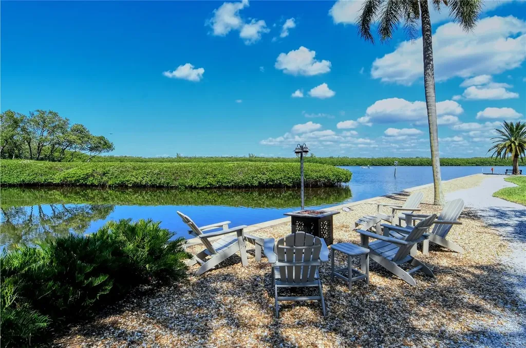 4750 Gulf Of Mexico Drive Longboat Key FL 34228