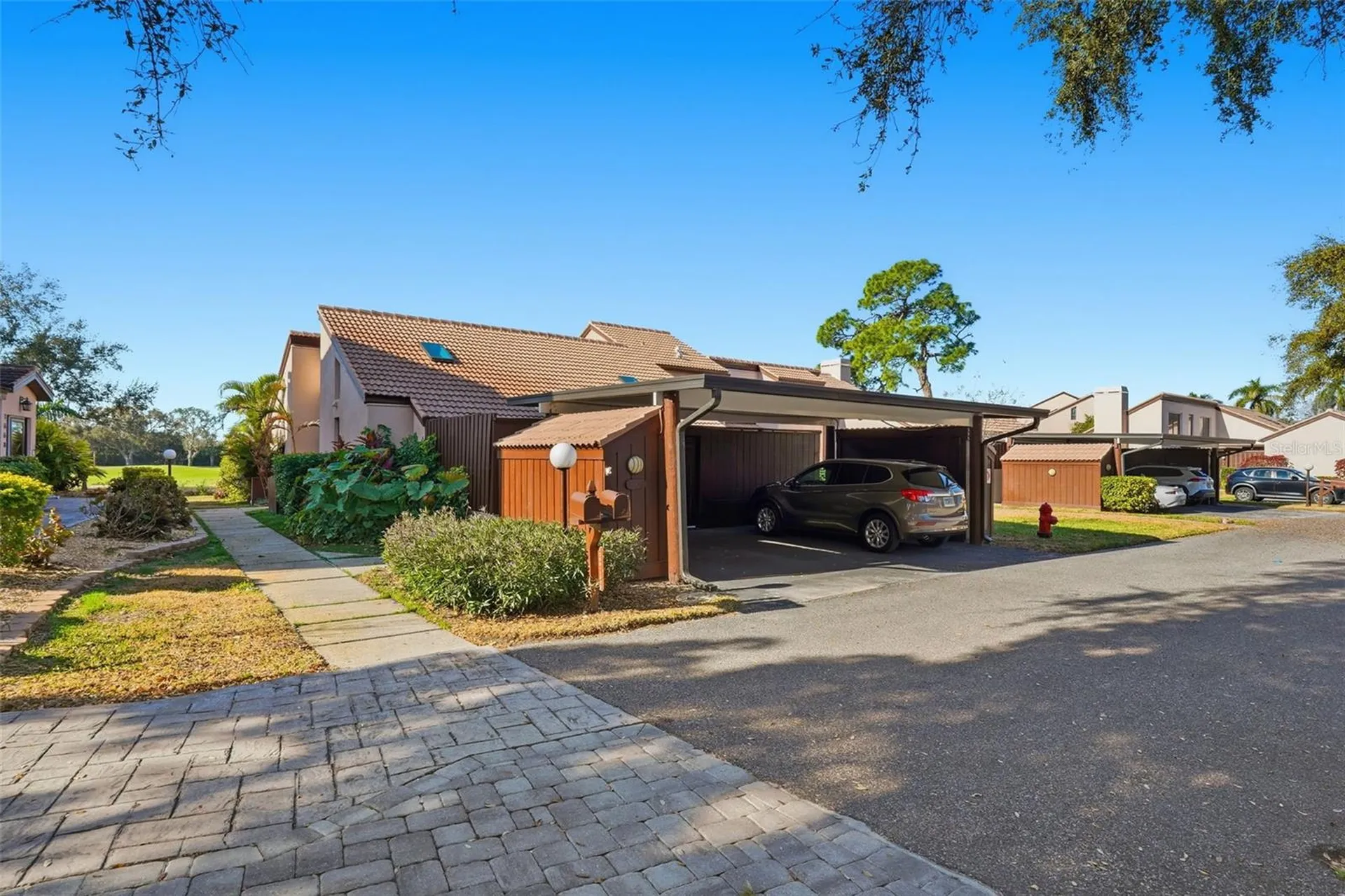 1310 Pelican Creek Crossing St Petersburg FL 33707