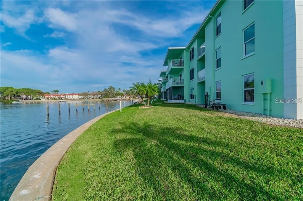 464 N Paula Drive N Dunedin FL 34698