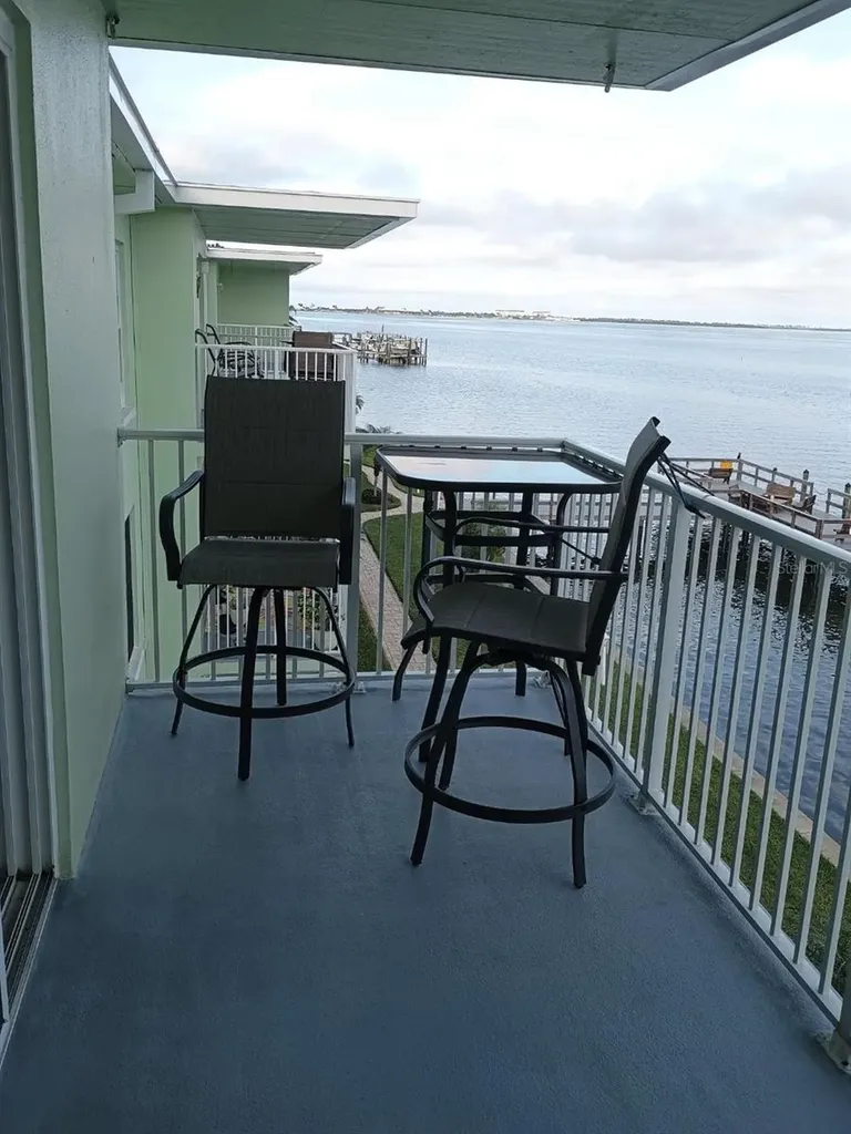 464 N Paula Drive N Dunedin FL 34698