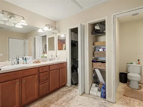 7136 Chatum Light Run Bradenton FL 34212