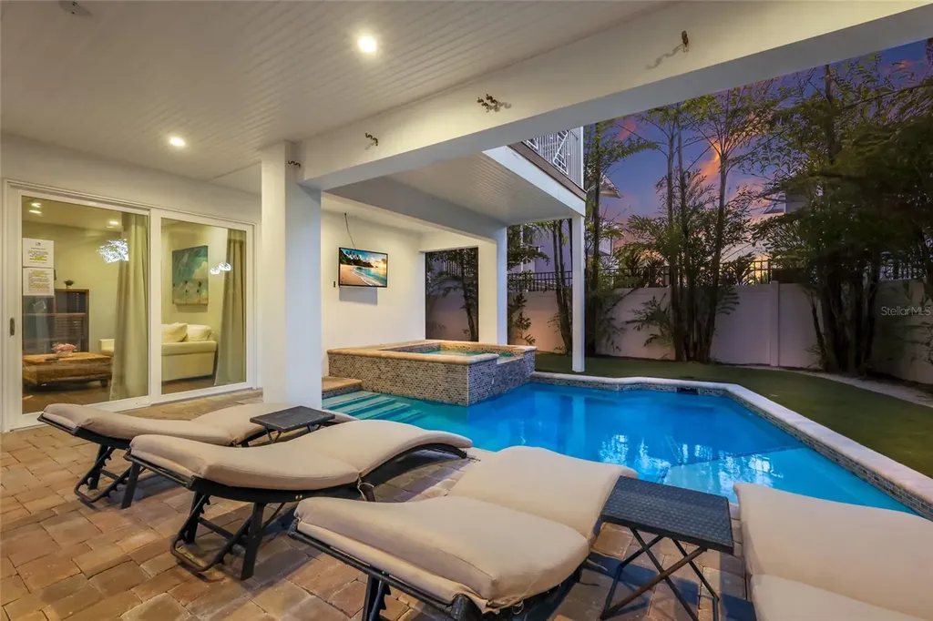 206 Church Avenue Bradenton Beach FL 34217