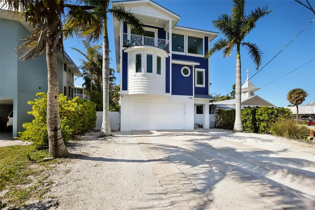 206 Church Avenue Bradenton Beach FL 34217
