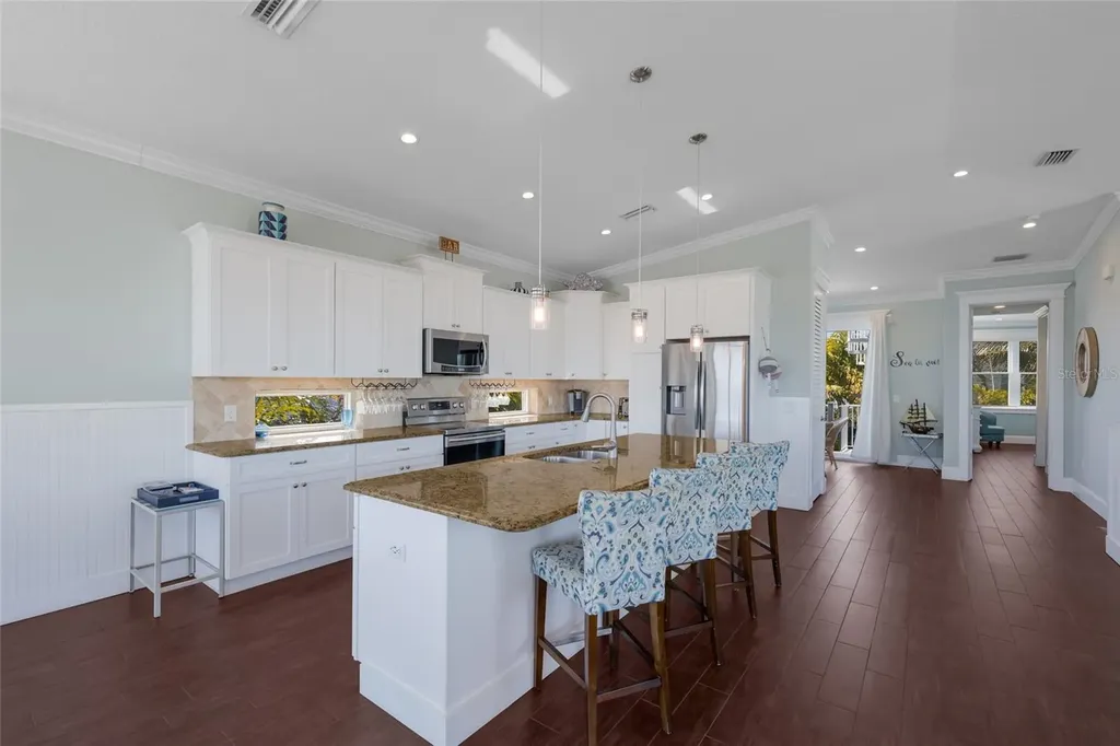 206 Church Avenue Bradenton Beach FL 34217