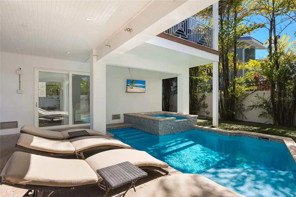 206 Church Avenue Bradenton Beach FL 34217