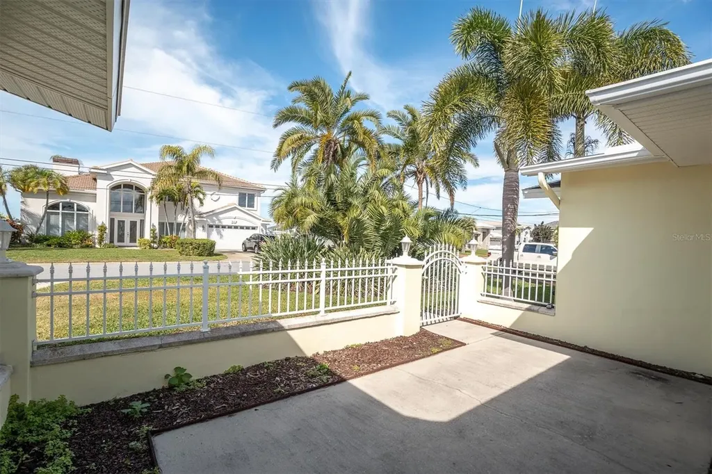 309 Buttonwood Lane Largo FL 33770