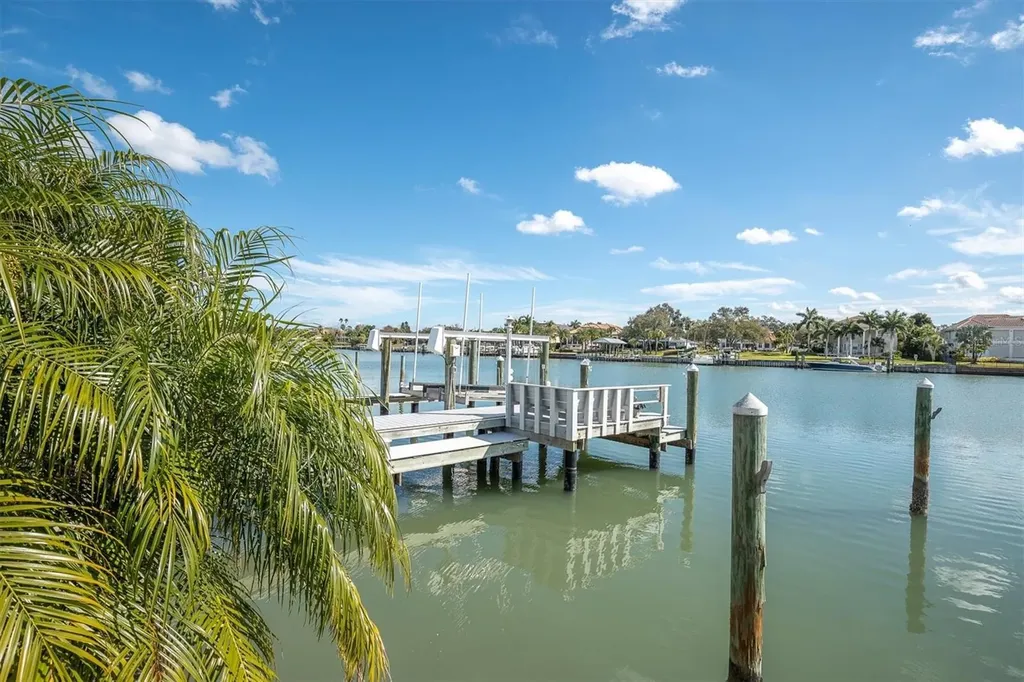 309 Buttonwood Lane Largo FL 33770
