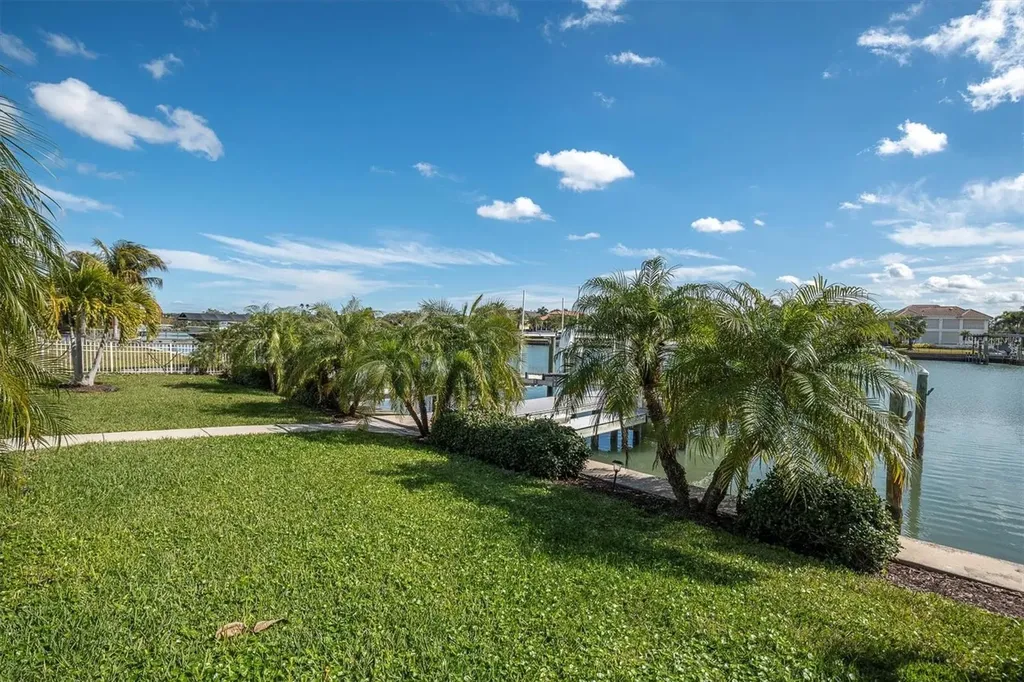 309 Buttonwood Lane Largo FL 33770