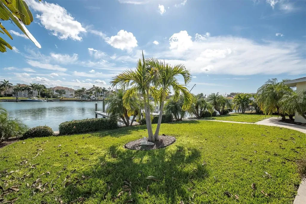 309 Buttonwood Lane Largo FL 33770