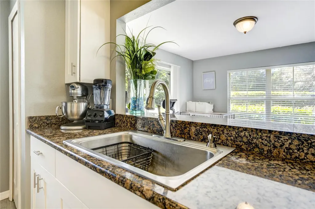 9550 Charlesberg Drive Tampa FL 33635