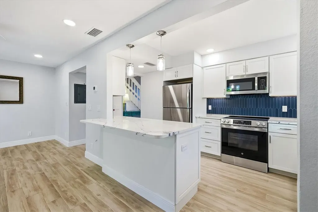 1201 E Peppertree Drive Sarasota FL 34242