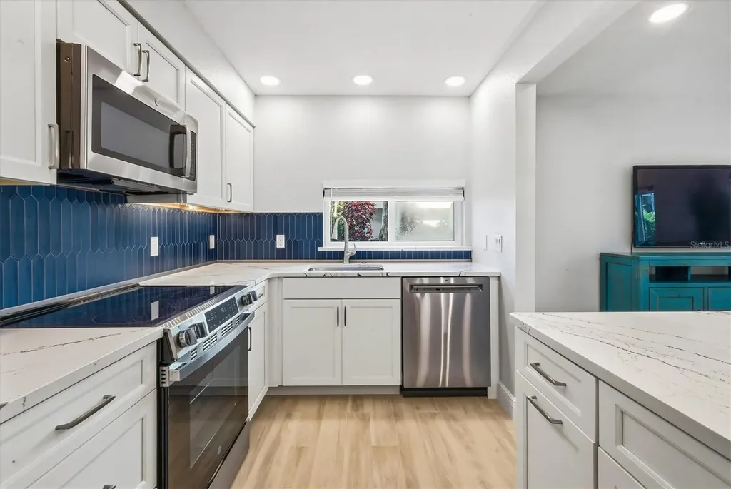 1201 E Peppertree Drive Sarasota FL 34242