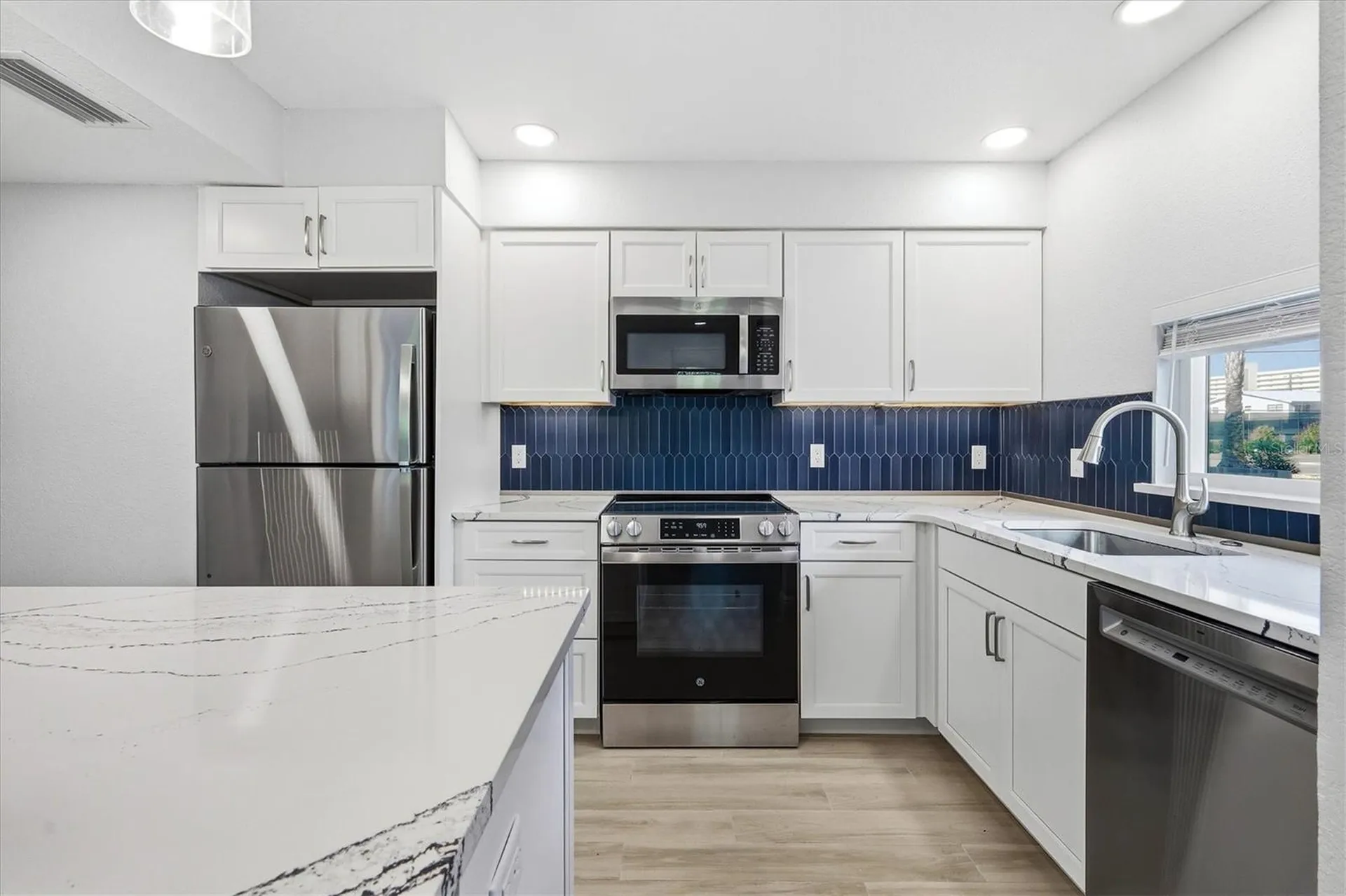 1201 E Peppertree Drive Sarasota FL 34242