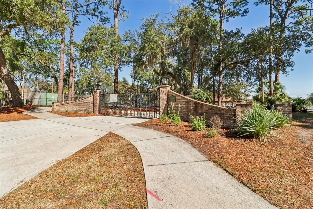 610 Spring Valley Road Altamonte Springs FL 32714