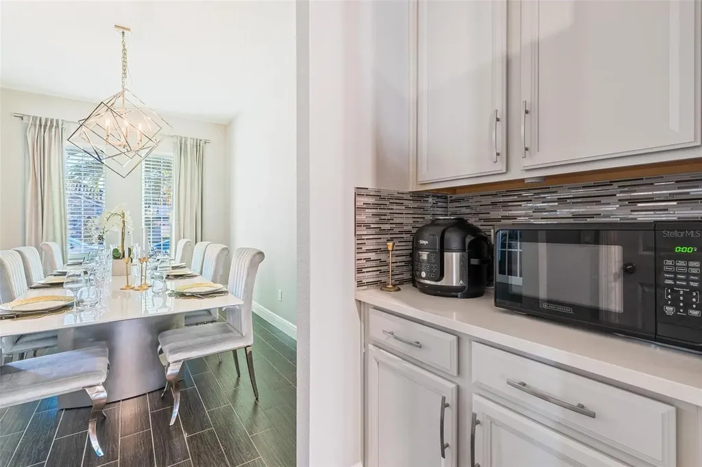8324 Ludington Circle Orlando FL 32836